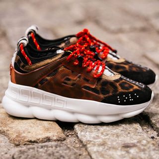 Swipe for a detailed look at the wildest colorway of the 2Chainz x Versace sneaker via @highsnobiety
#NiceKicks